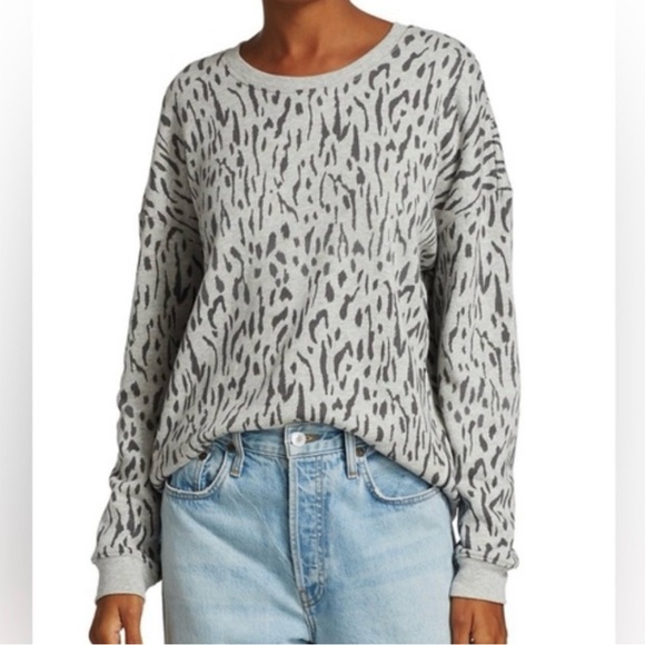 Rails Marlo Gray Abstract Cheetah Pullover
Sweater Small - Picture 8 of 8